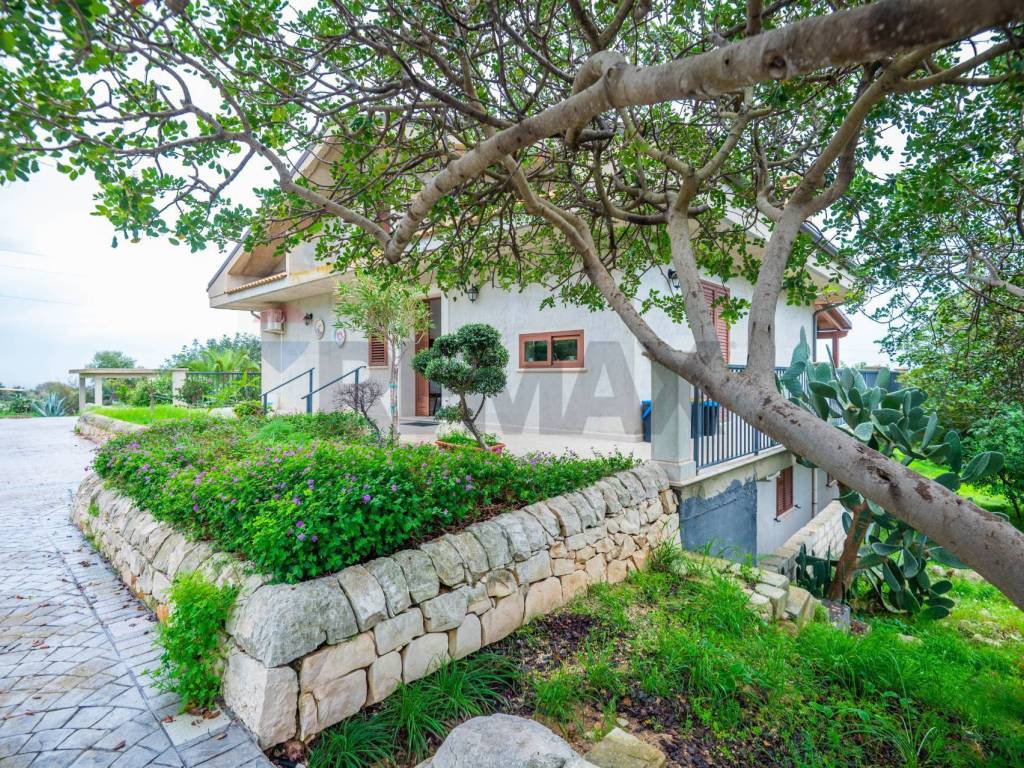 Villa a Modica in C.le Zimmardo Cianciò Tenere di Modica, 9 - Foto 2
