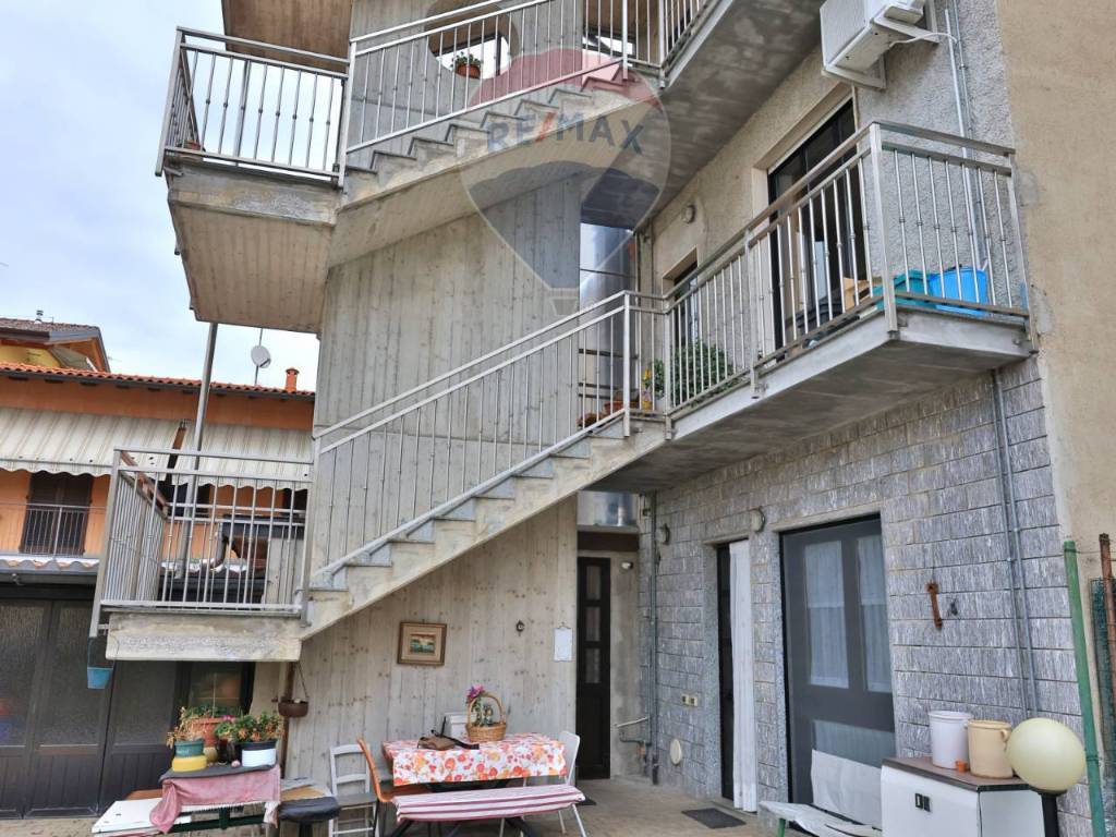 Casa indipendente a Gerenzano in Via Trieste, 4 - Foto 2