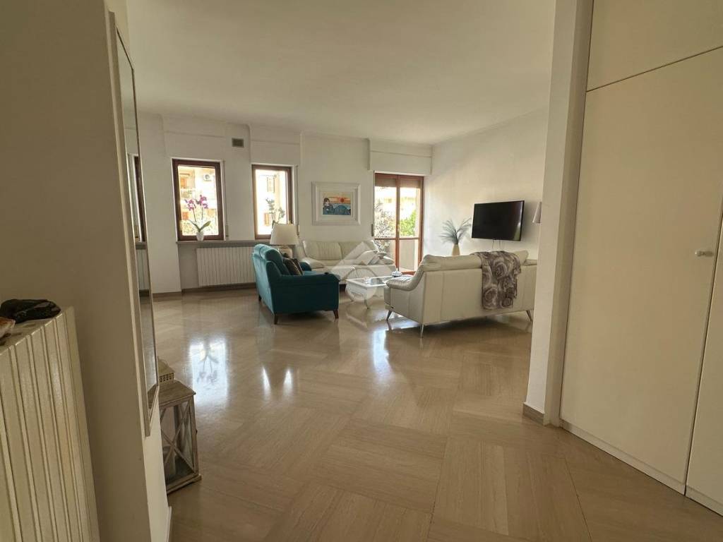 Appartamento a Trani in Via Vittorio Malcangi - Foto 2