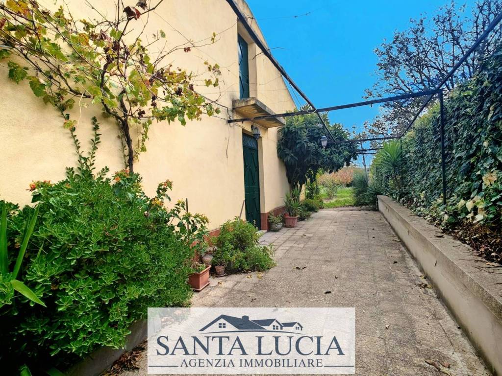 Villa a Canicattì in Strada Statale Agrigentina - Foto 4