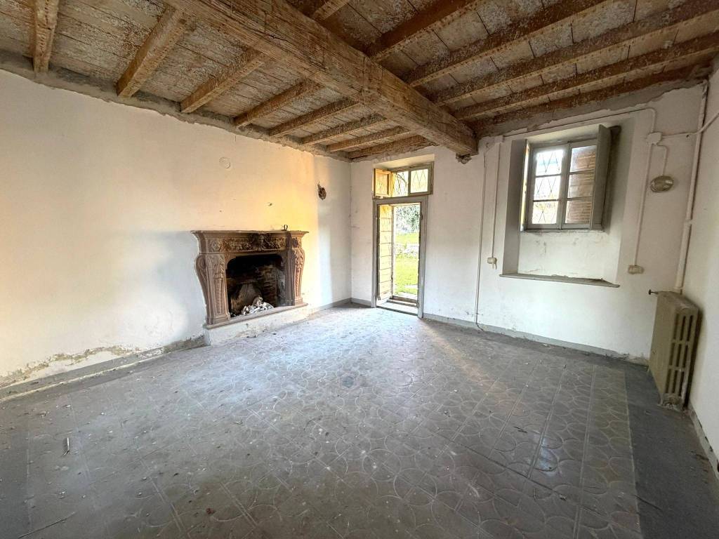 Villa a Angera in Via Giuseppe Mazzini, 79 - Foto 2