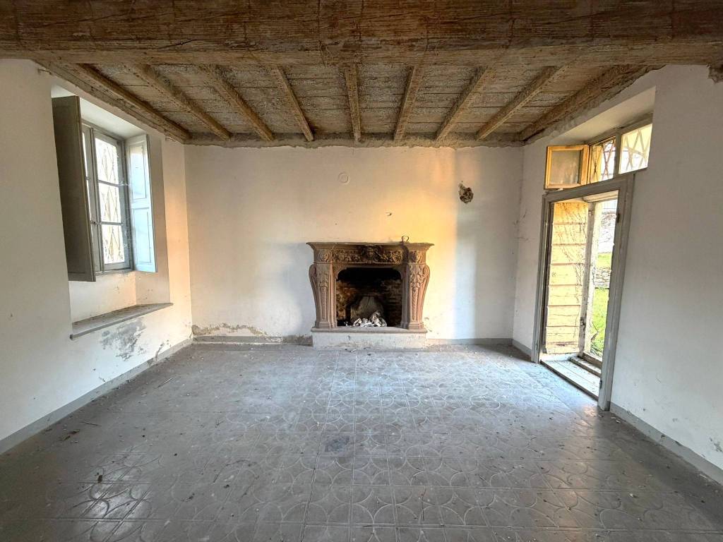 Villa a Angera in Via Giuseppe Mazzini, 79 - Foto 4