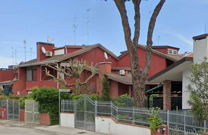 Casa indipendente a Comacchio in viale Equador, 18 - Foto 3