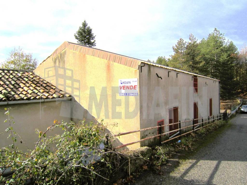 Appartamento a Corigliano-rossano in CONTRADA BARACCONE - Foto 2