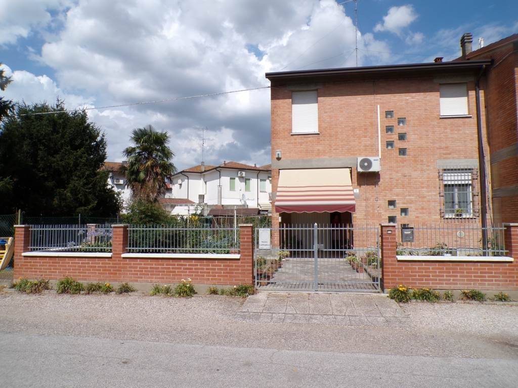 Villetta a schiera a Fiscaglia in Via Quasimodo, 2 - Foto 2