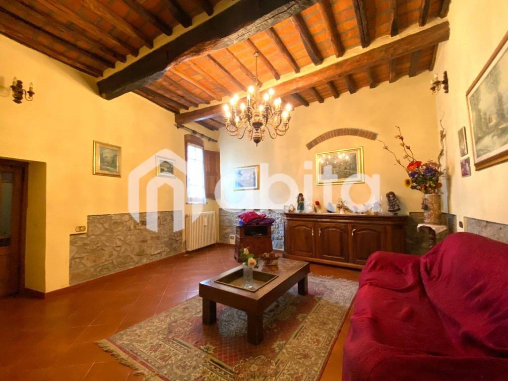 Rustico / casale a Bucine in LOCALITà POGGIANO - Foto 4