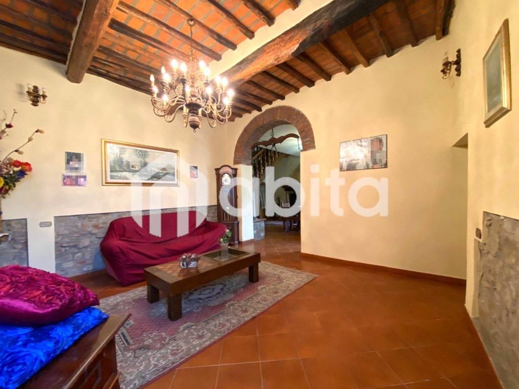 Rustico / casale a Bucine in LOCALITà POGGIANO - Foto 5