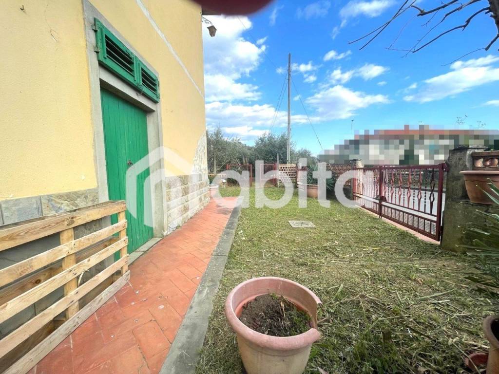 Villa a Loro ciuffenna in VIA MARCONI - Foto 3