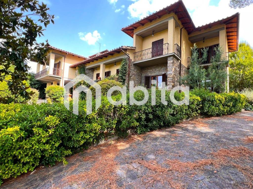 Villa a Loro ciuffenna in Via Trento - Foto 3