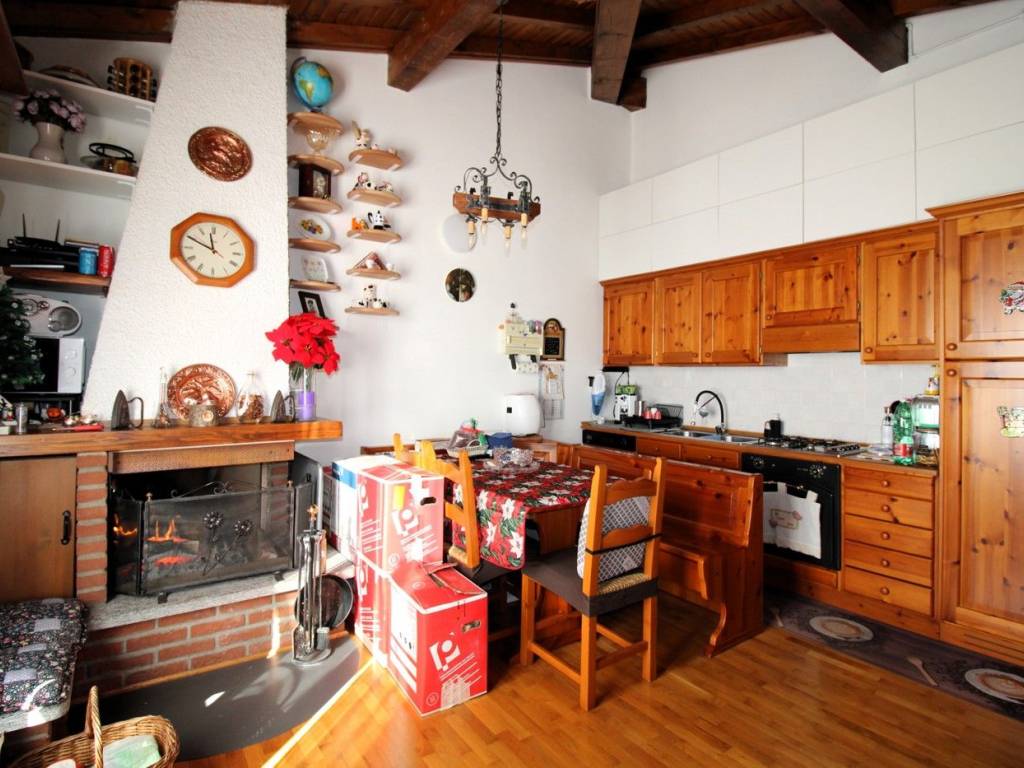 Appartamento a Centro valle intelvi in Via Provinciale , 16 - Foto 2