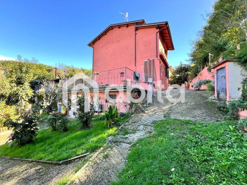 Villa a Montevarchi in Via Arno - Foto 4