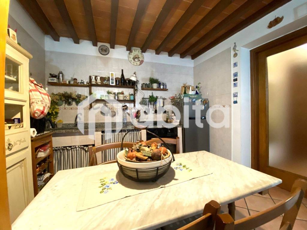 Appartamento a Montevarchi in via del romito - Foto 5