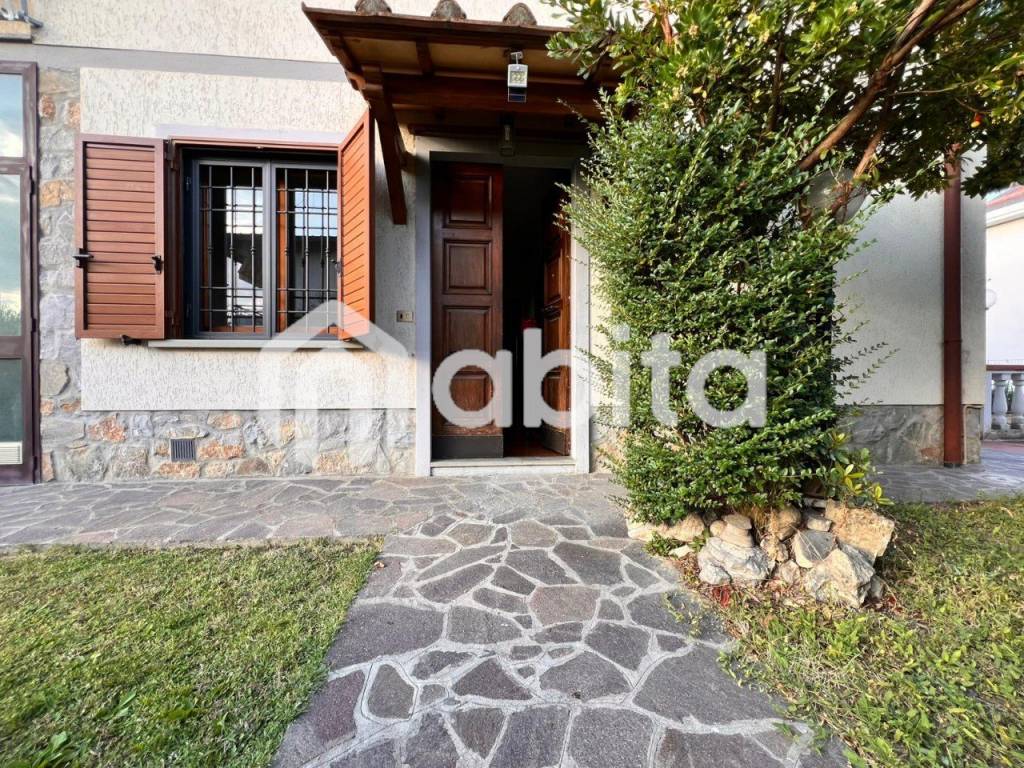 Appartamento a Terranuova bracciolini in Via Paperina - Foto 2
