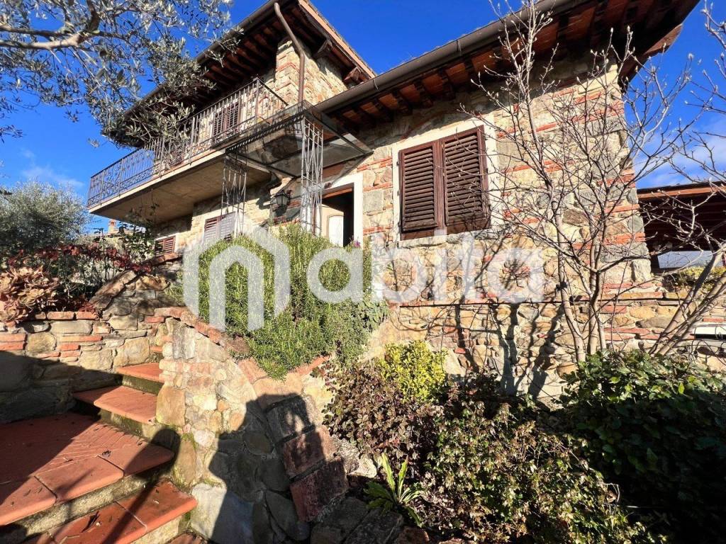 Villa a Terranuova bracciolini in montemarciano - Foto 2