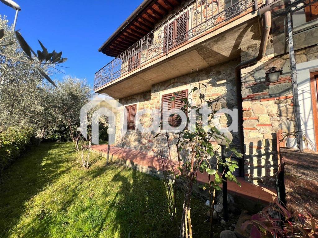 Villa a Terranuova bracciolini in montemarciano - Foto 3