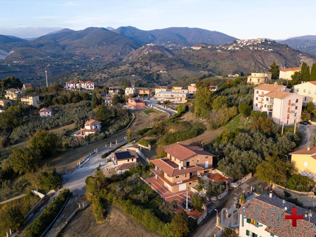 Villa a Castelnuovo di farfa in Via Belvedere - Foto 2