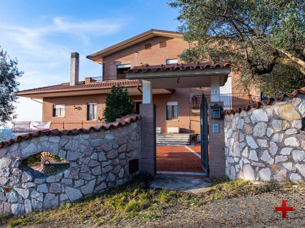 Villa a Castelnuovo di farfa in Via Belvedere - Foto 5