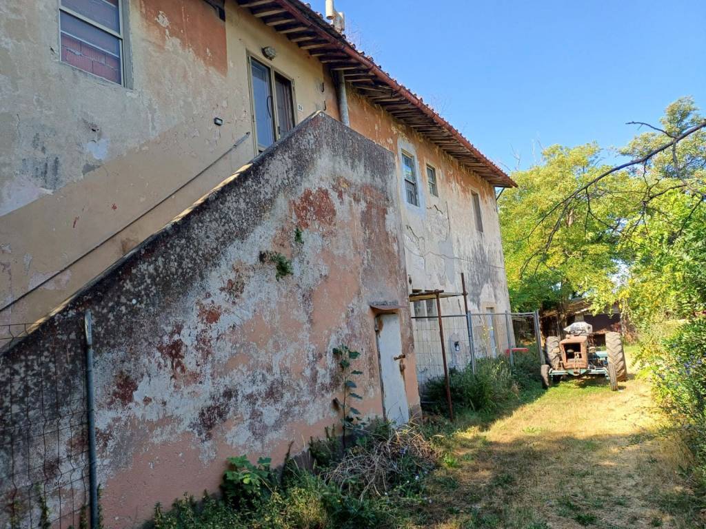 Rustico / casale a Collesalvetti in Via Aurelia, 37 - Foto 2