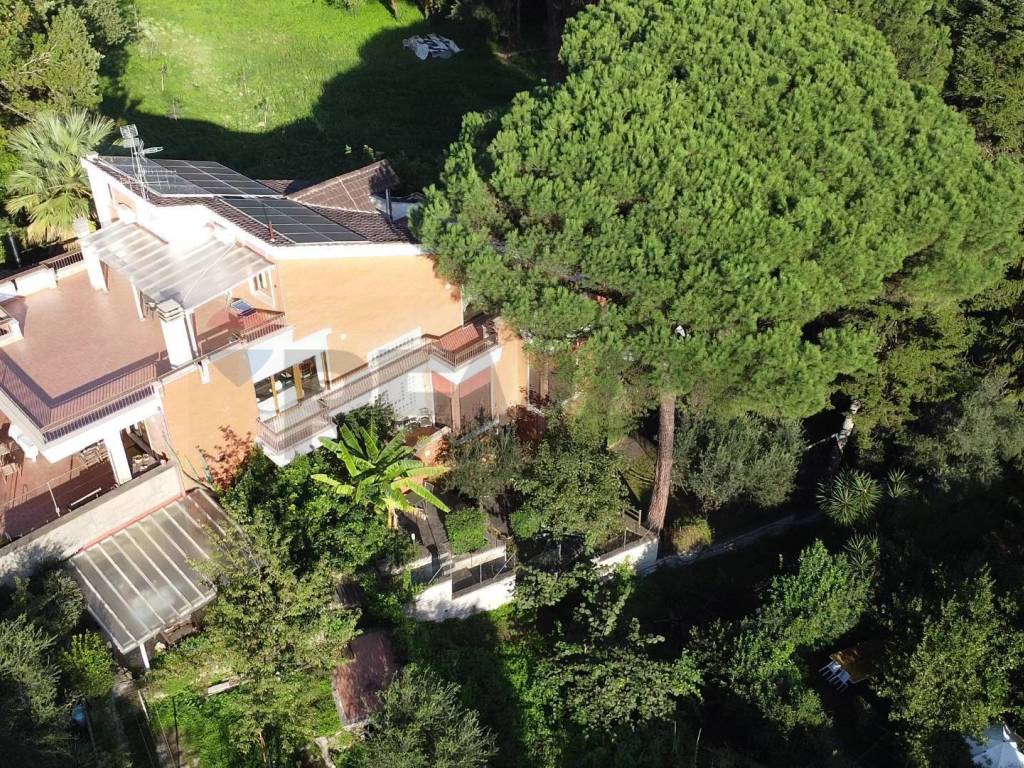 Villa a Ariccia in Via Appia Nuova, 9 - Foto 3