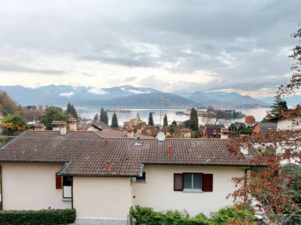 Casa indipendente a Stresa in Via dei Rompicini, n.15 - Foto 2