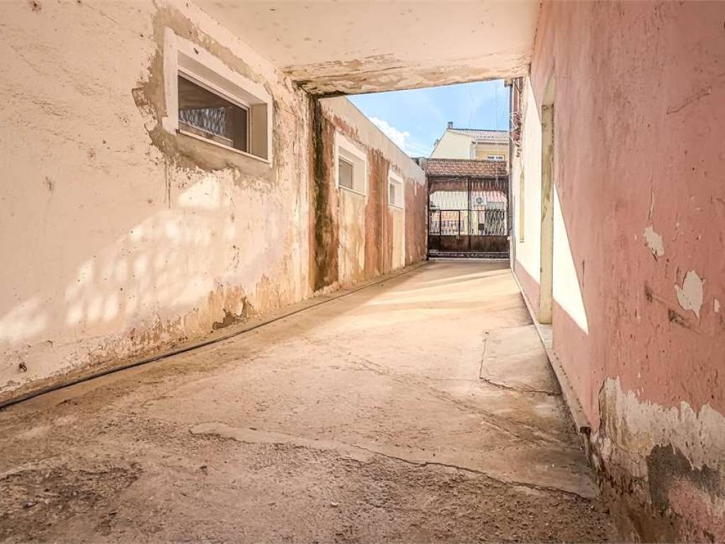 Palazzo / stabile a Capoterra in via manzoni, 0 - Foto 2