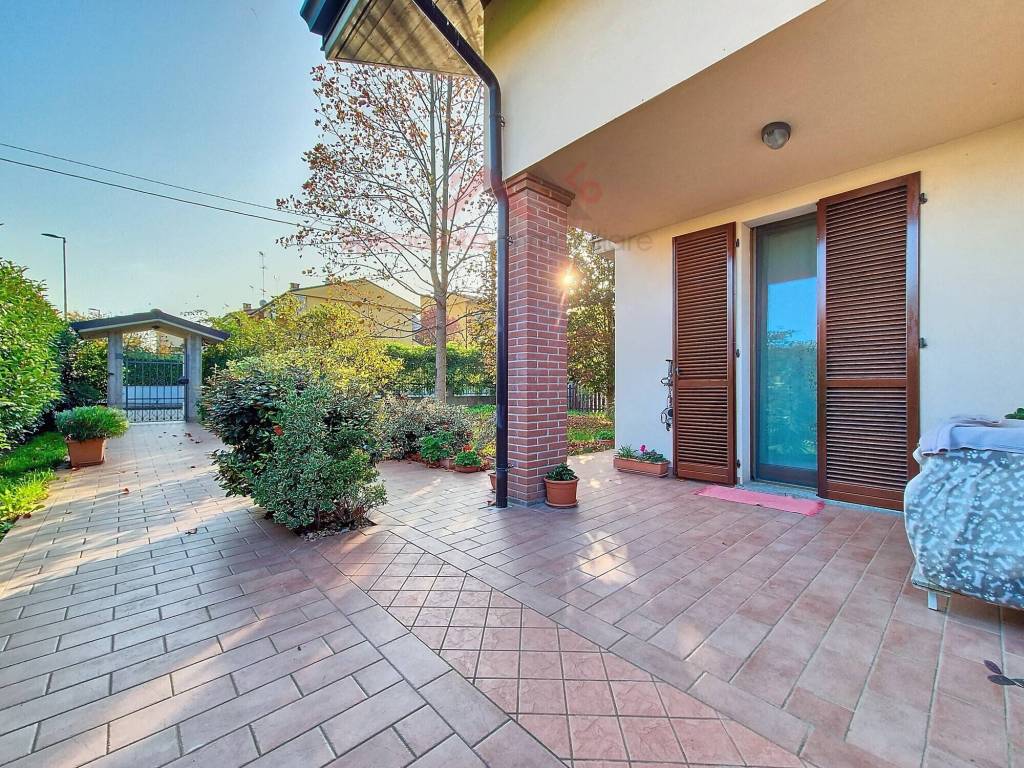 Villa a Voghera in Via Luigi Barbieri, 97 - Foto 2