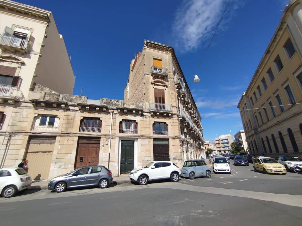Palazzo / stabile a Siracusa in Via Alessandro Rizza - Foto 3