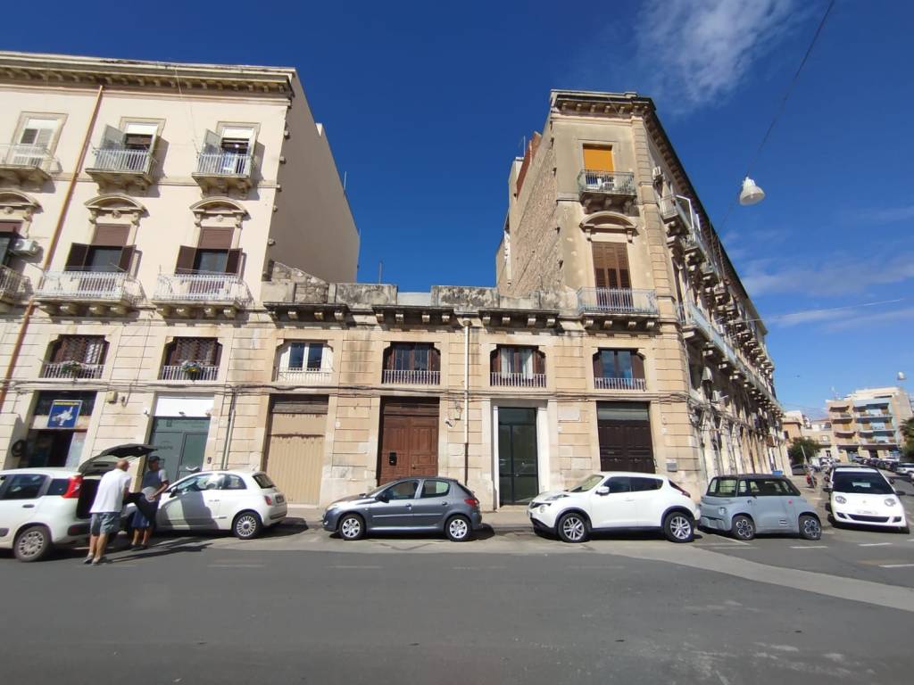 Palazzo / stabile a Siracusa in Via Alessandro Rizza - Foto 5