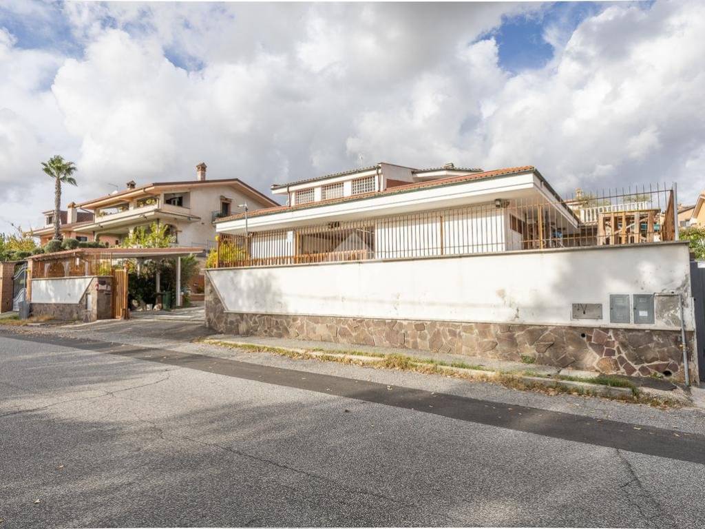 Villa a Guidonia montecelio in Via Spagna, 99 - Foto 2