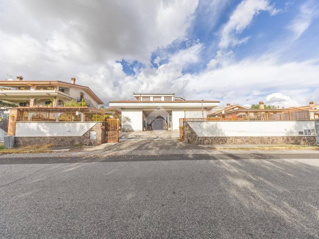 Villa a Guidonia montecelio in Via Spagna, 99 - Foto 3