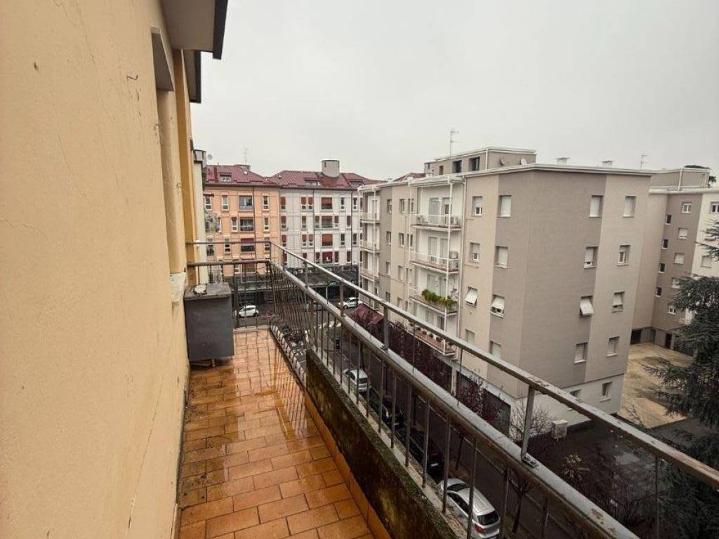 Appartamento a Brescia in Via Pasubio - Foto 3