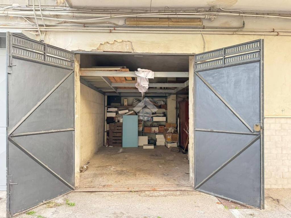Box / garage a Portici in Via S. Cristoforo - Foto 2