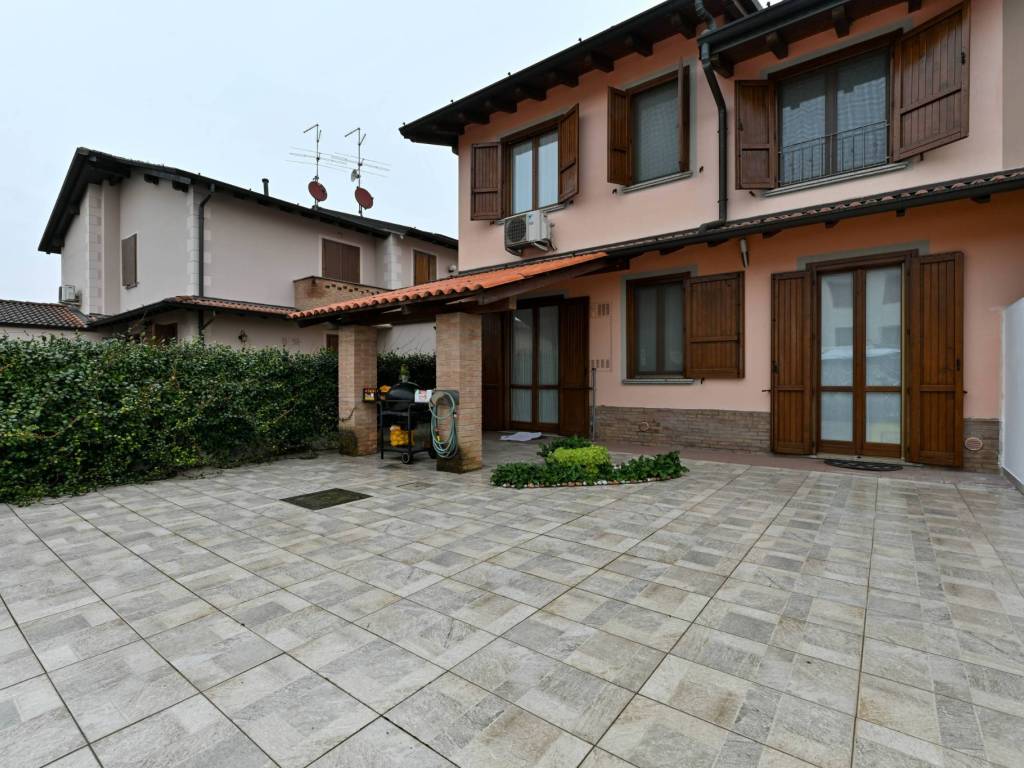 Villetta a schiera a Agnadello in Via Generale Carlo Alberto Dalla Chiesa, 37 - Foto 2