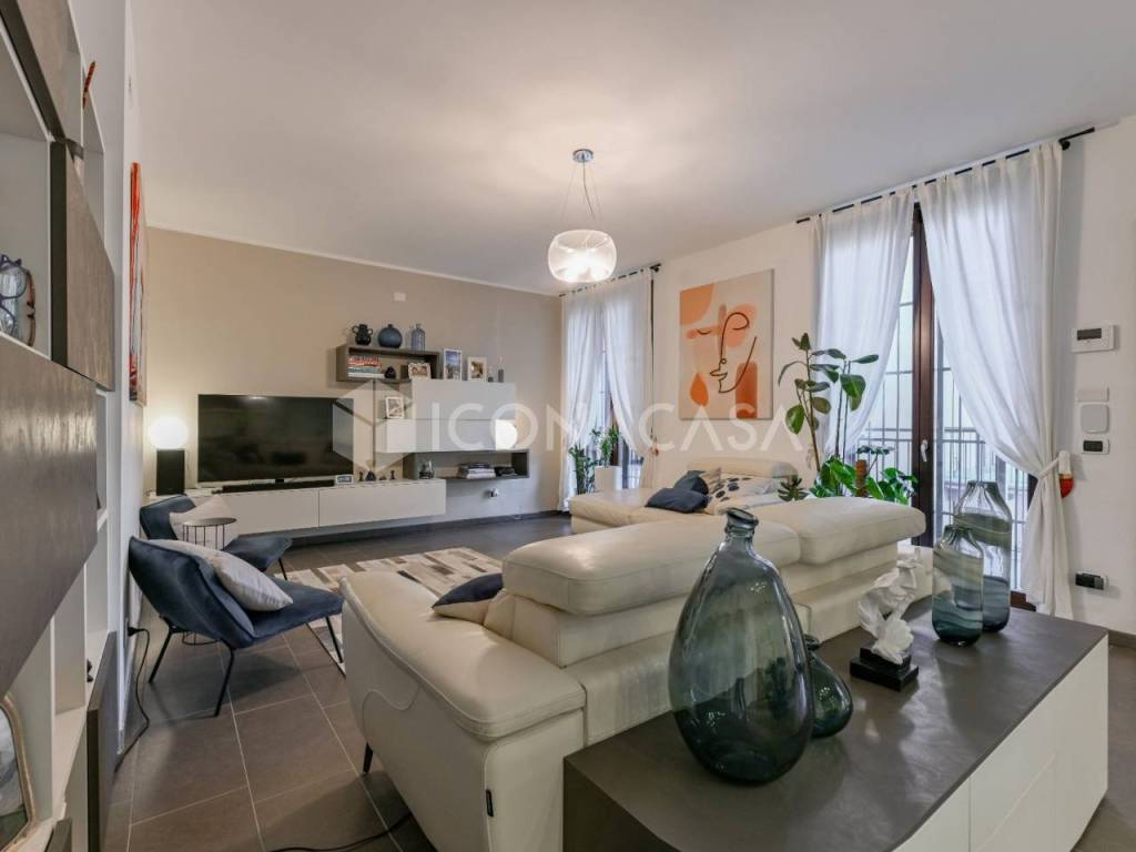 Appartamento a San donato milanese in Via Elena Lucrezia Cornaro Piscopia - Foto 4