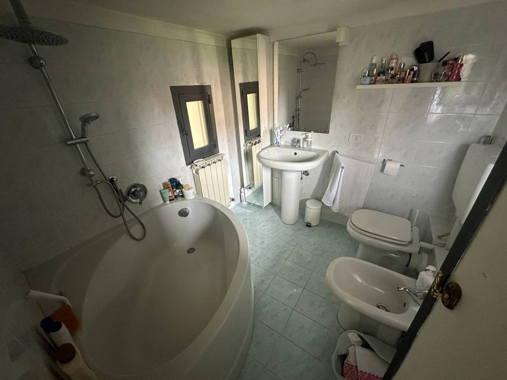 Casa indipendente a Saronno in Via Dante Alighieri - Foto 2