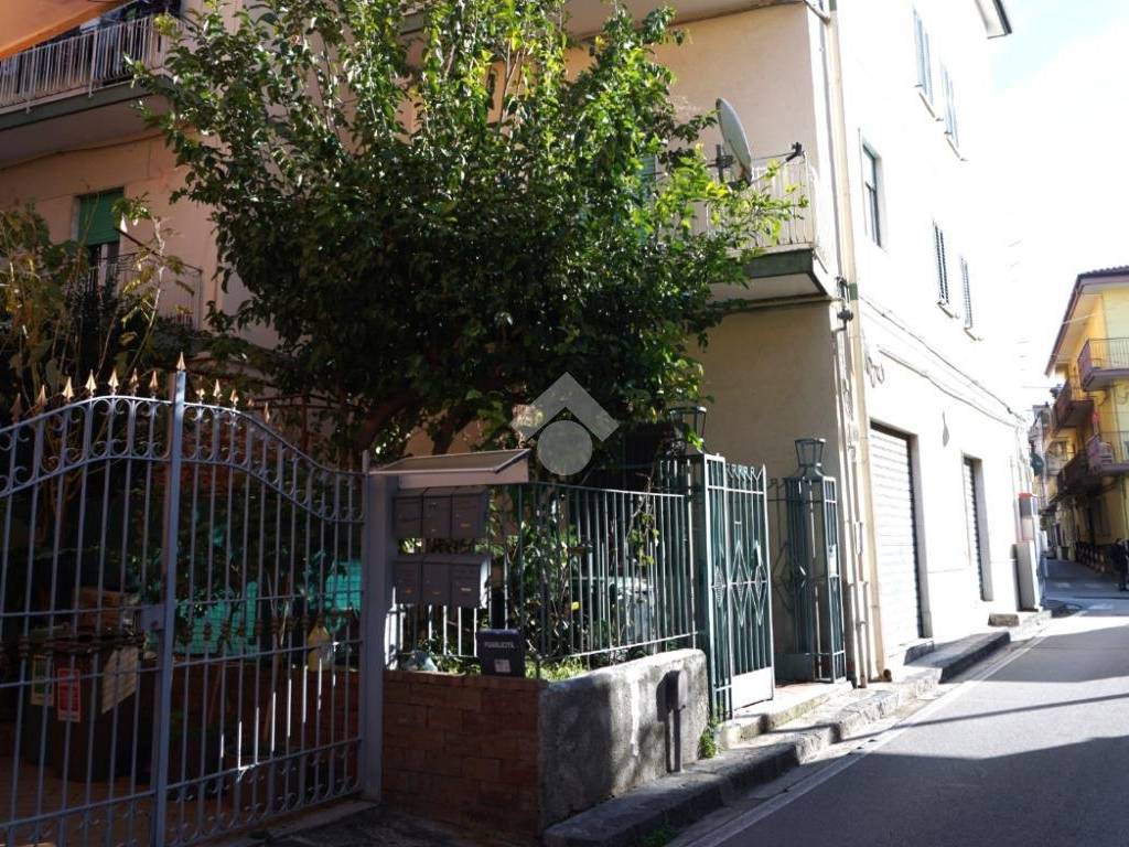 Box / garage a Bellizzi in Via L. Ariosto, 4 - Foto 3