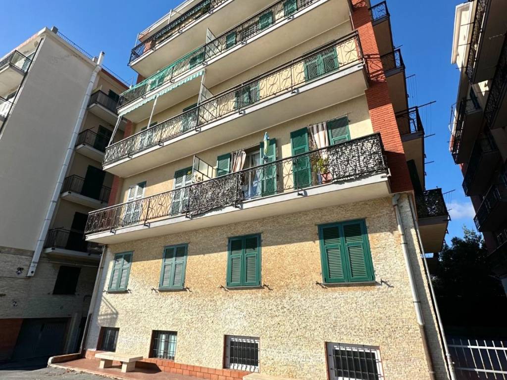Appartamento a Ceriale in Lungomare Armando Diaz, 167 - Foto 3