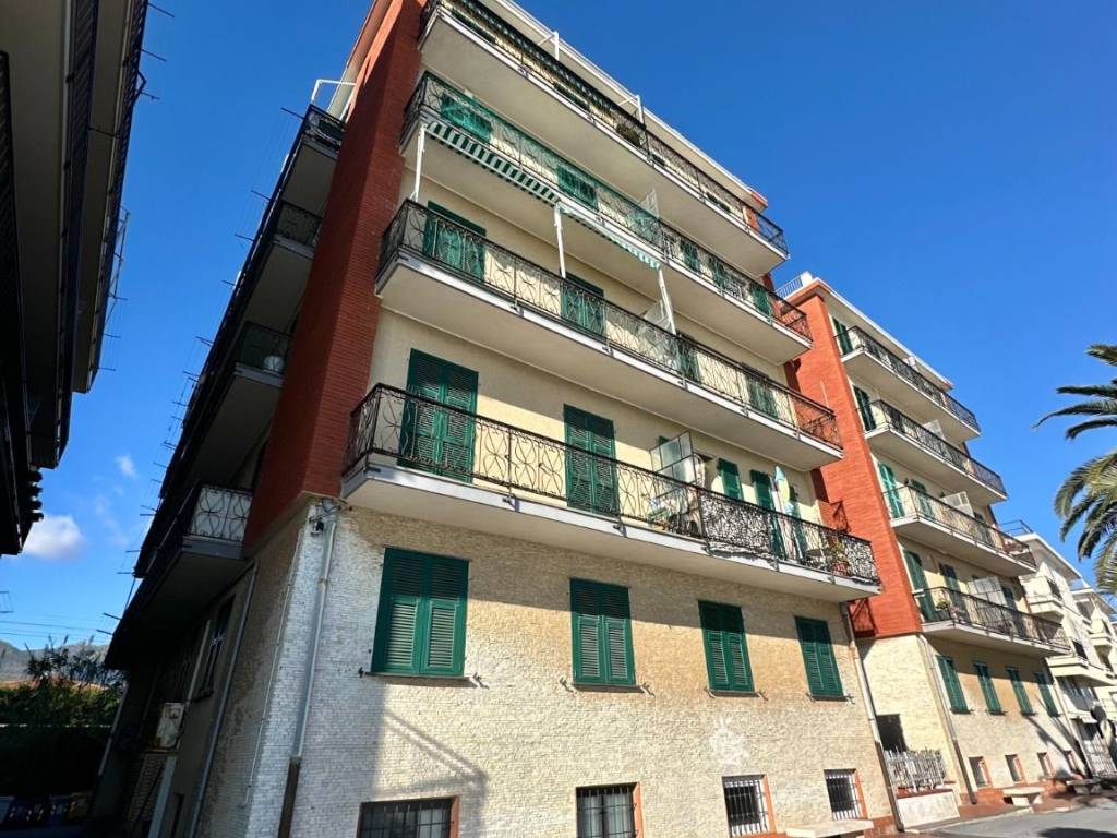 Appartamento a Ceriale in Lungomare Armando Diaz, 167 - Foto 4