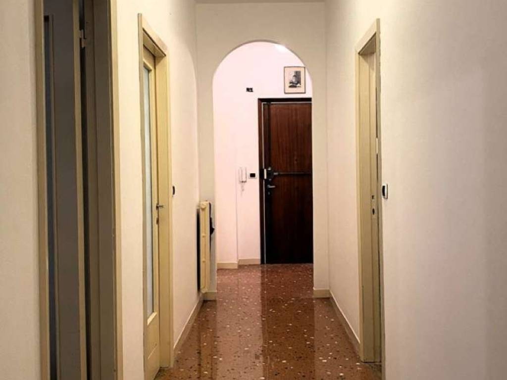 Appartamento a Chiavari in corso Vincenzo de Michiel 25 - Foto 2