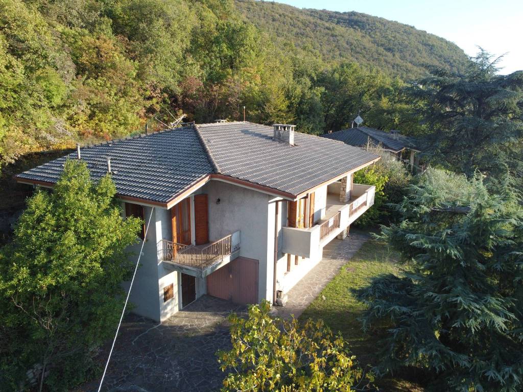 Villa a Torri del benaco in Via Oliveti - Foto 2
