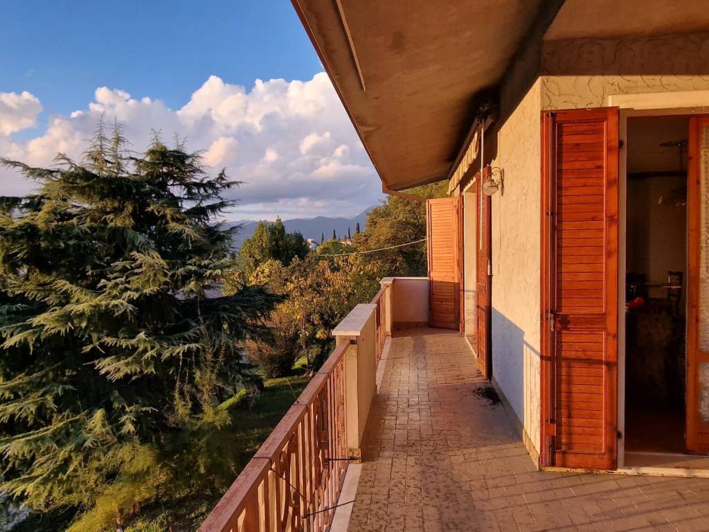 Villa a Torri del benaco in Via Oliveti - Foto 4