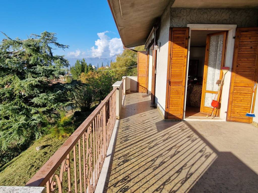 Villa a Torri del benaco in Via Oliveti - Foto 5