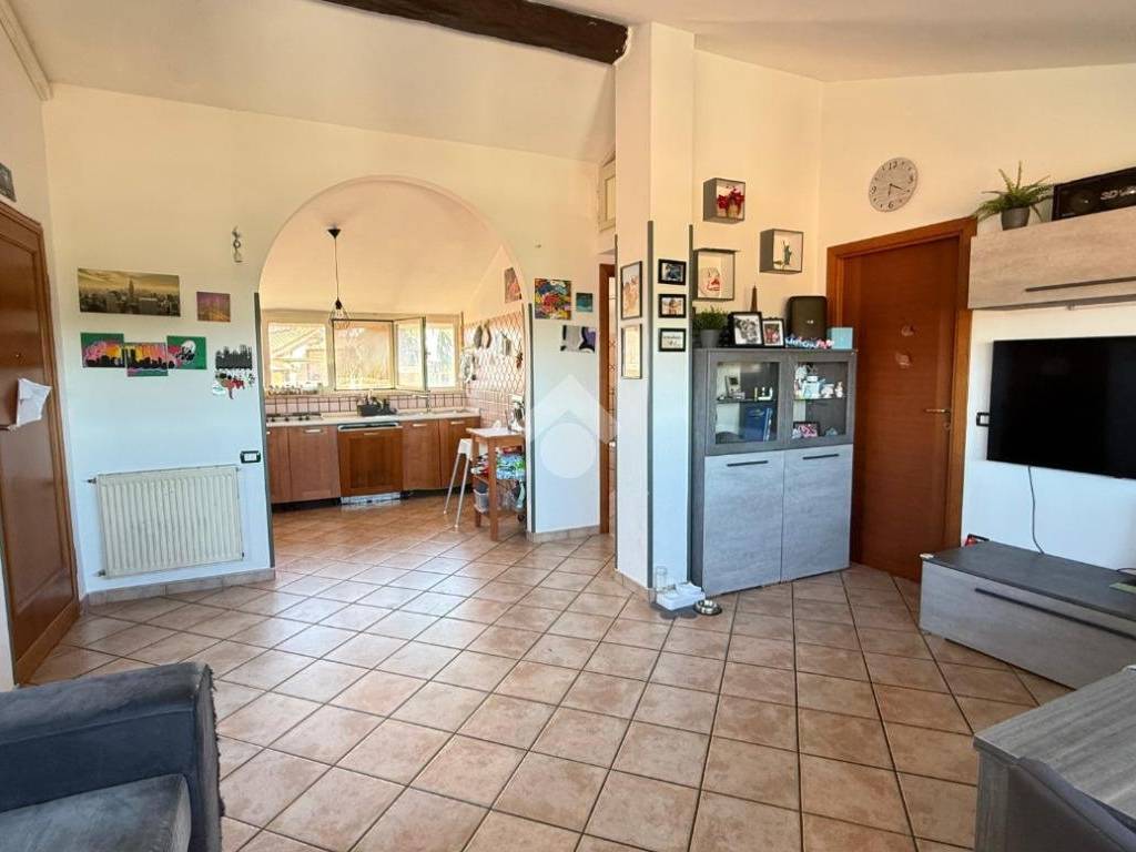 Appartamento a Capena in Via Capena, 30 - Foto 2