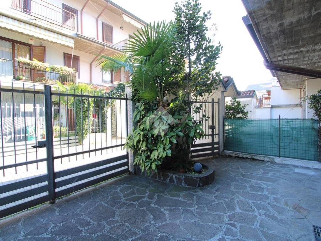 Villetta a schiera a Bareggio in Via San Carlo, 22 - Foto 4