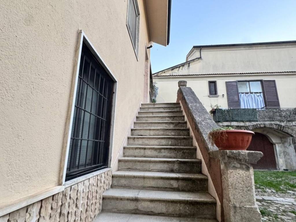 Appartamento a Pratola serra in Corso Giuseppe Garibaldi, 127 - Foto 2