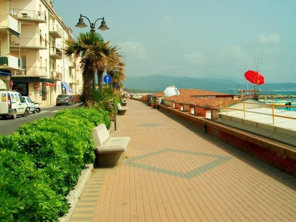 Appartamento a Follonica in Via Fiume, 25 - Foto 2