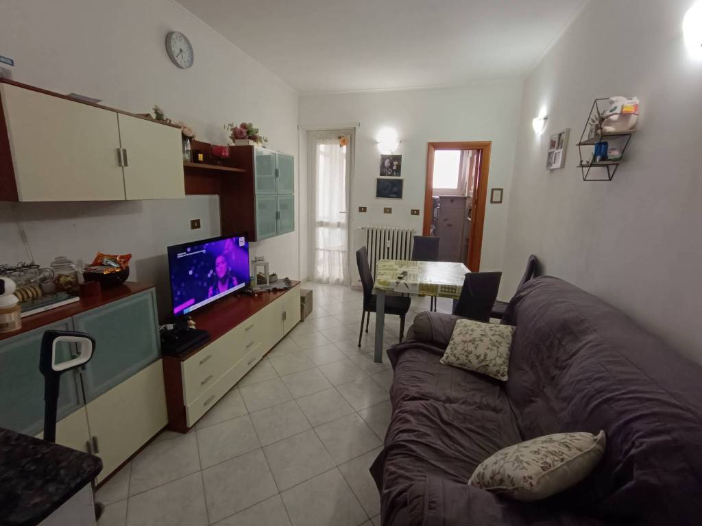 Appartamento a Beinasco in Via Alessandro Manzoni, 9 - Foto 3