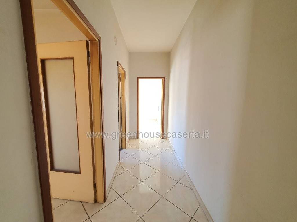 Appartamento a Caserta in Via Vescovo Michele Natale, 29 - Foto 4