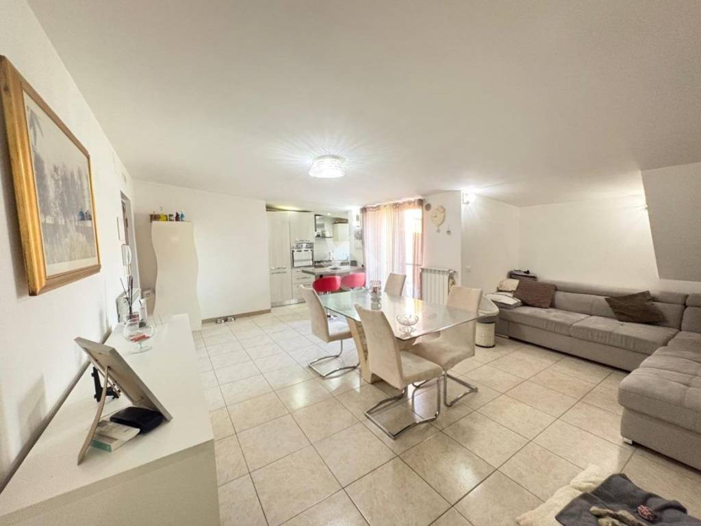 Appartamento a Foggia in Viale Virgilio, 75 - Foto 2