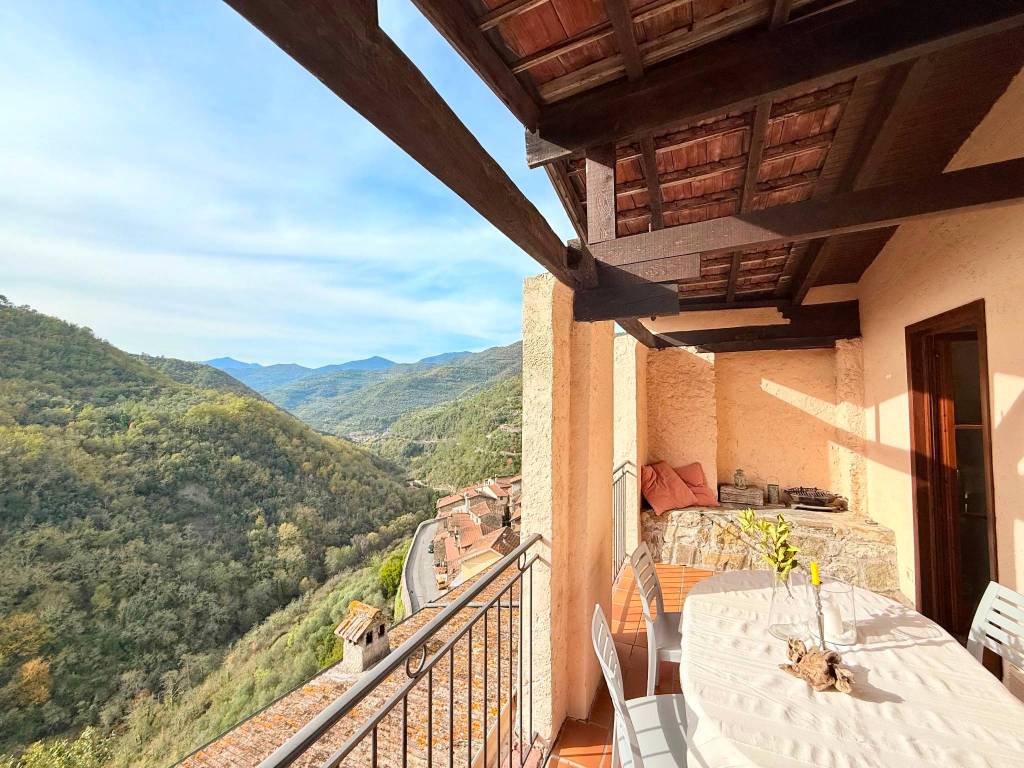 Casa indipendente a Apricale in Via Angeli, 35 - Foto 3